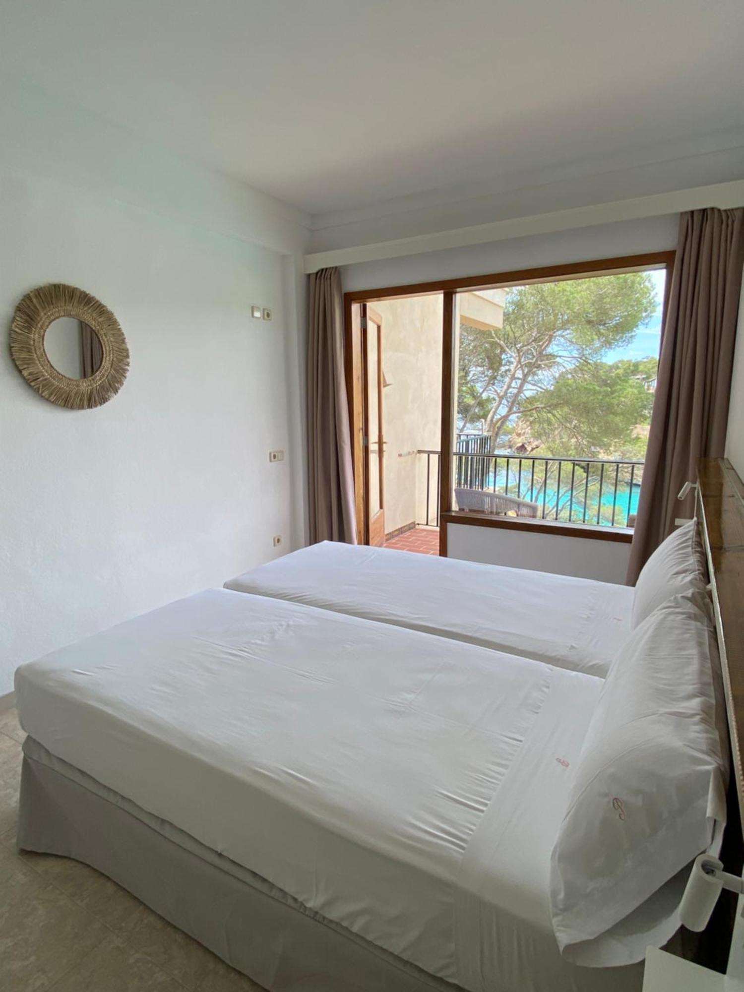 Hostal Palmaria Santanyi Exterior photo